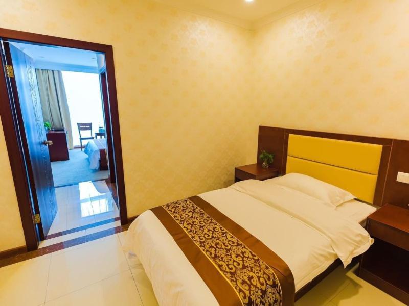 Greentree Inn Shanghai Jiading The South Of F1 Circuit Fangtai Hardware Market Express Hotel Exteriör bild
